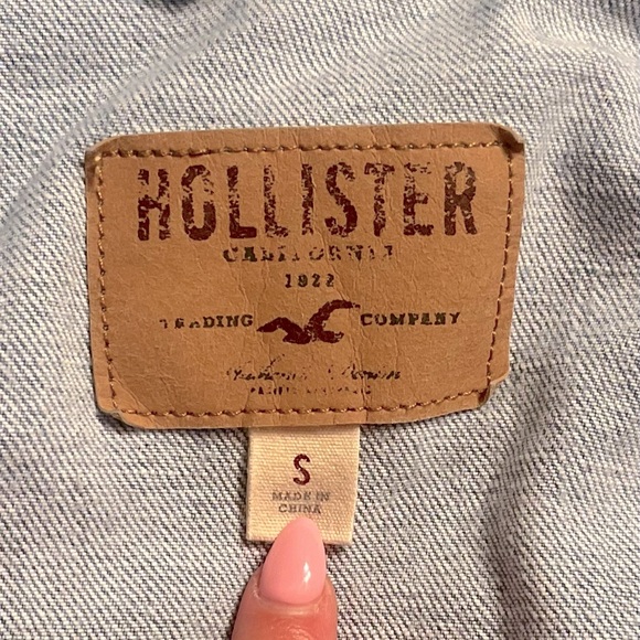 Hollister size small denim jacket - Picture 3 of 3